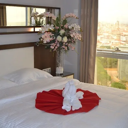 Hotel Mac Vazo Kule 3*