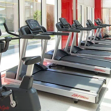 Mac Vazo Kule Отель