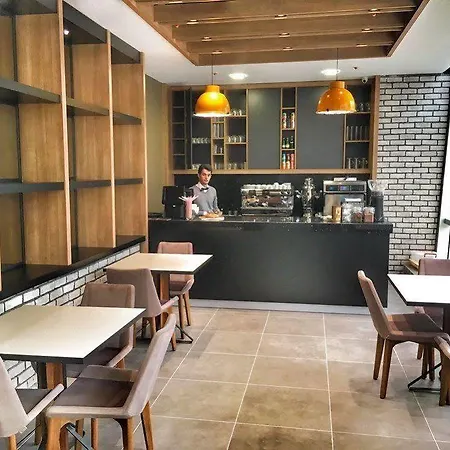 Mac Vazo Kule Istanbul